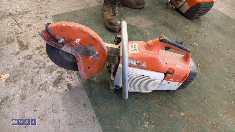 STIHL TS400 petrol stone saw
