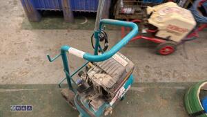 MAKITA 110v compressor - 4