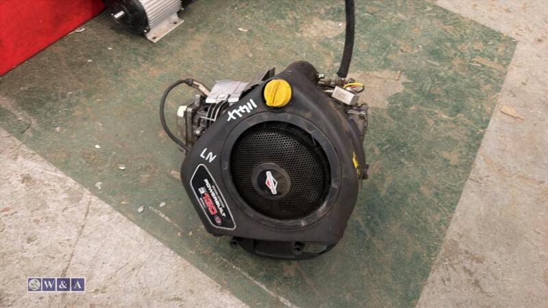 BRIGGS & STRATTON petrol engine (to suit lawn mower)