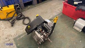 BRIGGS & STRATTON petrol engine (to suit lawn mower) - 3