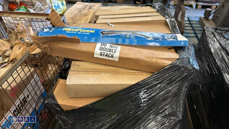 Pallet of windscreen wipers