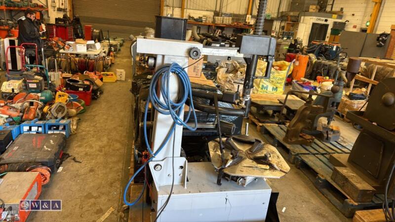 TECHNIQUE 240v tyre changer machine