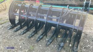6ft muck / log grab c/w euro brackets (unused) - 6