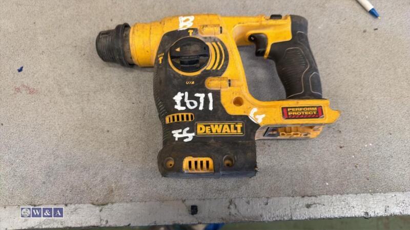 DEWALT DCH253 18v SDS drill
