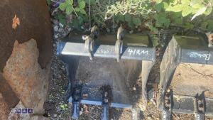 JCB 19'' digging bucket (30mm pins) (unused) - 4