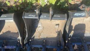 JCB 19'' digging bucket (30mm pins) (unused) - 3