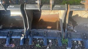 JCB 19'' digging bucket (30mm pins) (unused) - 2