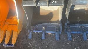 JCB 19'' digging bucket (30mm pins) (unused) - 2