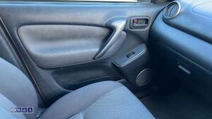 TOYOTA RAV4 diesel 4 door (FD53 JXK)(MoT 8th September 2027)(V5 in office) - 19
