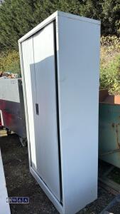 Metal cabinet (key in office) - 2
