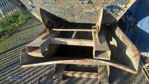 2 x tipping skips - 3