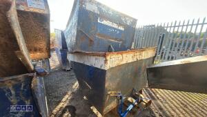 2 x tipping skips - 4
