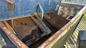 2 x tipping skips - 5
