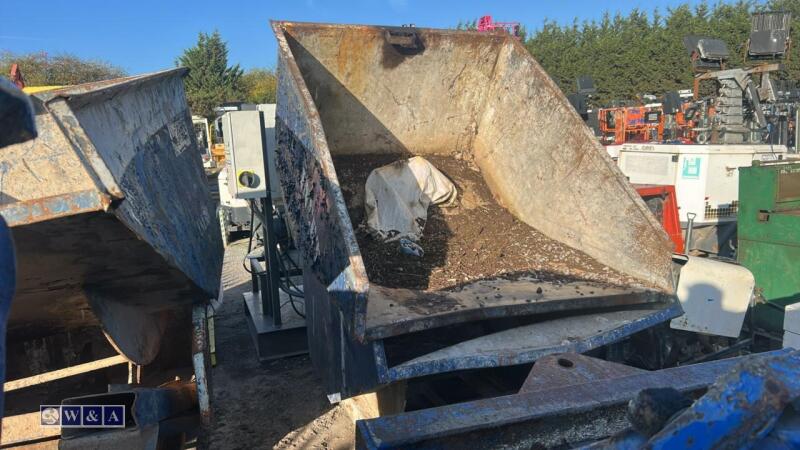 2 x tipping skips