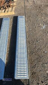Pair of metal loading ramps - 2