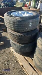 4 x alloy wheels & tyres to suit a Ford (265/65R17)
