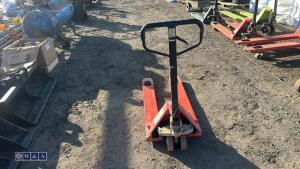 2500kg manual pallet truck - 4