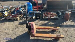 Pallet truck (red) - 5