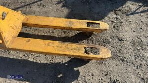 Euro pallet truck (yellow) - 4