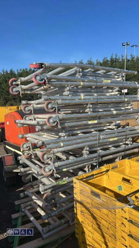 Quantity of YOUNGMAN folding tower frames