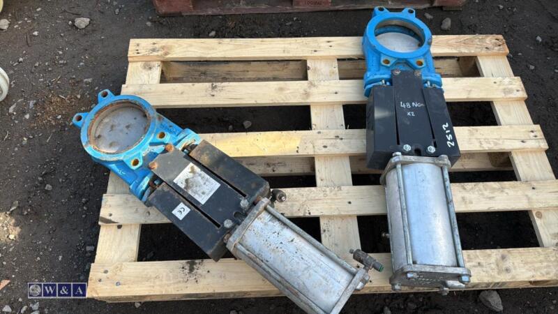 2 x knife gate valves