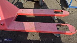 2500kg manual pallet truck - 2