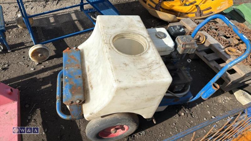 Petrol pressure washer bowser
