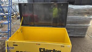 Wheeled contractor site vault - 4