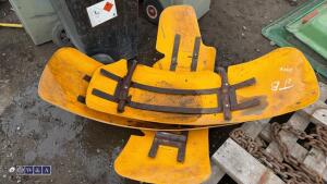 3 x JCB mudguards - 4