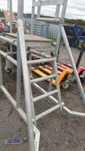 Aluminium work podium (3376685) - 2