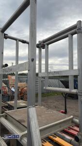 Aluminium work podium (3376685) - 3