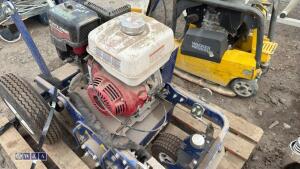 GRACO GRINDLAZER D8C89G gas powered scarifier system (3457560) - 3