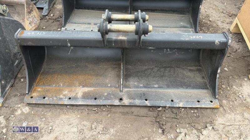 4ft ditching bucket to suit 3t (40mm pins)