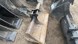 30'' ditching bucket to suit 0.75t (25mm pins) - 3
