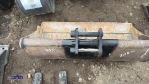 30'' ditching bucket to suit 0.75t (25mm pins) - 5