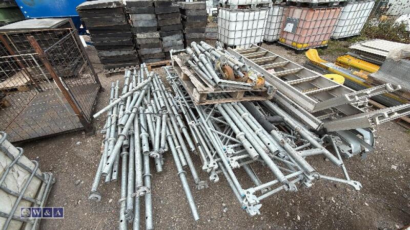 Scaffold tower (4 x pallets)