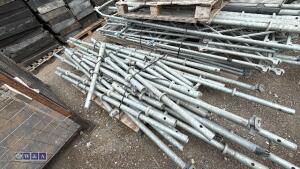 Scaffold tower (4 x pallets) - 2