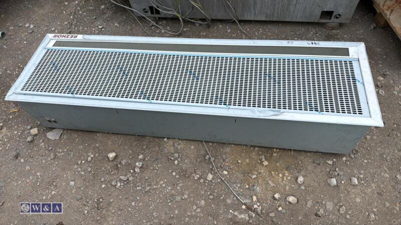 REZNOR 3-phase overhead door heater