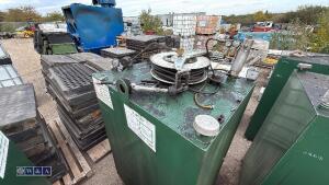 1160ltr oil tank c/w hose reel - 2