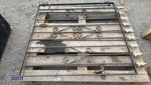 Metal garden gate (to suit approx 3ft 9'' opening)