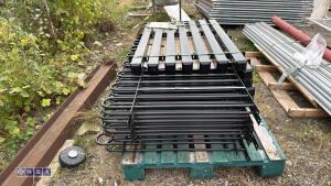 Bow top fencing (approx 10 x 2m x 1m panels, 11 x post) - 3