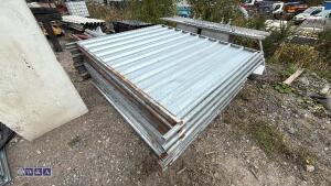 Quantity of solid fence panels (approx 16)