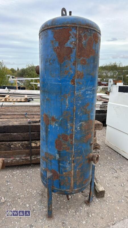 Air receiver tank