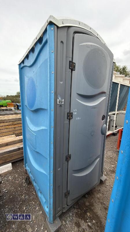 Portable toilet