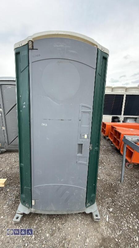 Portable toilet