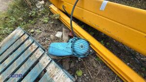 DEMAG pedestal lift crane - 4