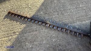STIHL HS45 petrol hedge trimmer (3422450) - 6