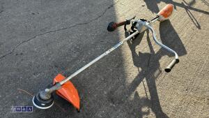 STIHL battery strimmer & backpack battery - 3