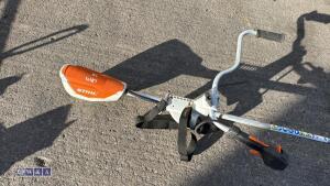 STIHL battery strimmer & backpack battery - 6