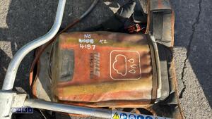STIHL battery strimmer & backpack battery - 8